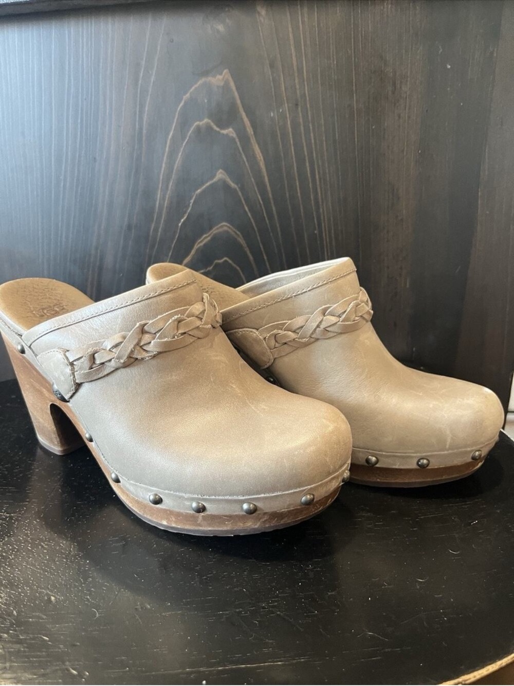 UGG Kaylee Leather Clogs